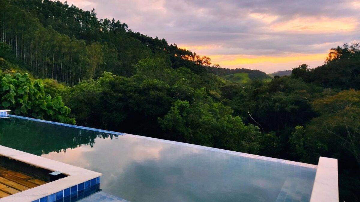 Chale Do Lago Super Luxo Кунья Экстерьер фото